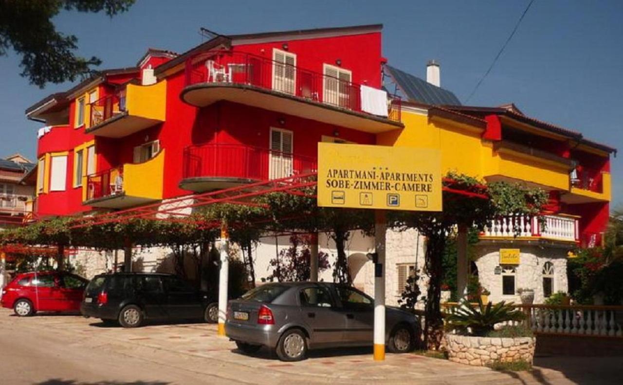 Apartments Zorica Vodice Buitenkant foto